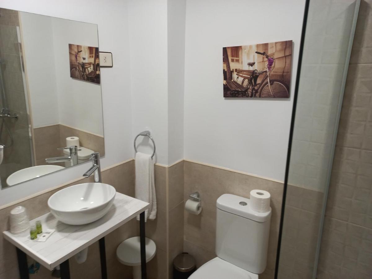 Hotel Los Arenales De Jerte Bagian luar foto